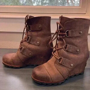 SOREL Women’s Joan of Arc Lace Up Wedge Boots